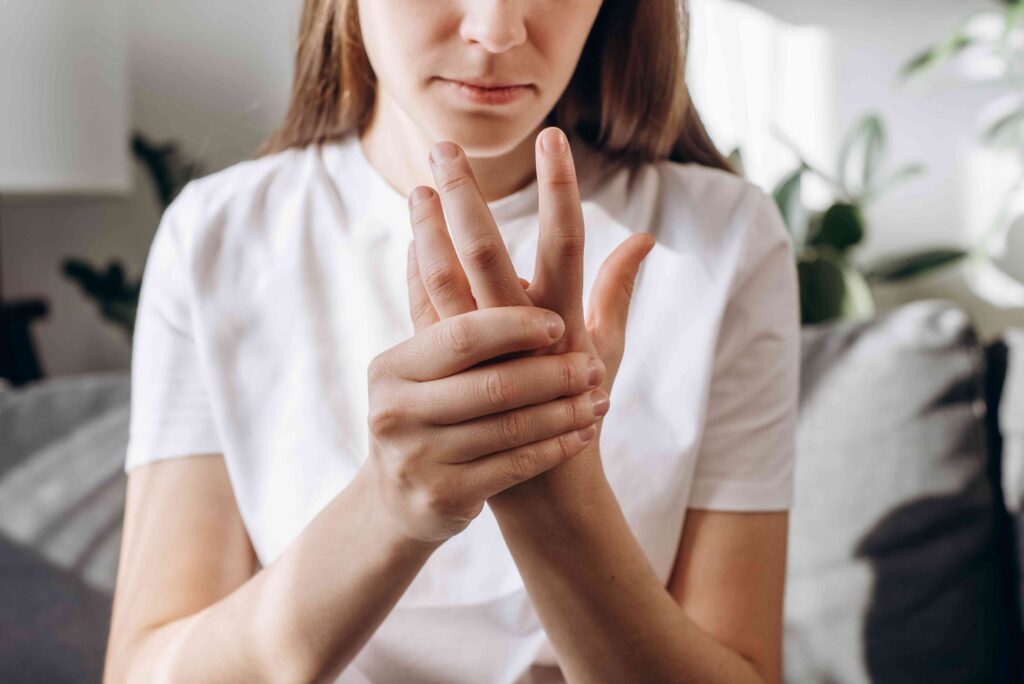 Woman with rheumatoid arthritis